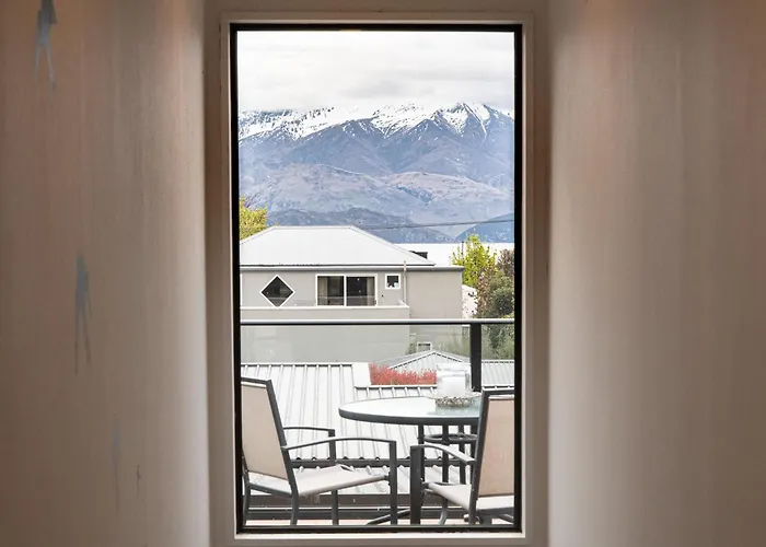 Pip's Lakeview Retreat 度假居